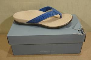 lot 183 image: Vionic Womens Flip Flop Sandals -Size 7