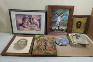 lot 193 image: Assorted Religious Art