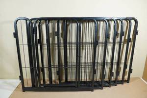 lot 202 image: Portable Pet Fence