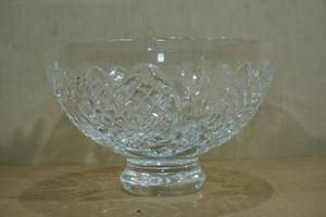 lot 216 image: Waterford Crystal Bowl - 5x8