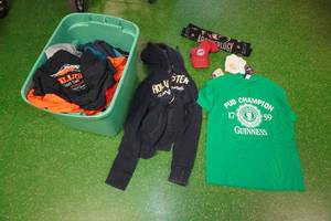 lot 228 image: Assorted Clothing - Guinness T Shirt, Hollister Hoodie