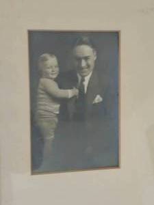 lot 103 image: Turn of the Century Family Portraits