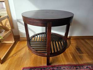 lot 82 image: Stickley Metropolitan End Table