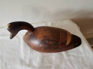 lot 99 image: Primitive Carved Decoy