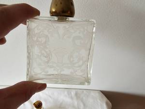 lot 107 image: Vintage Art Decor Era Perfume Bottles