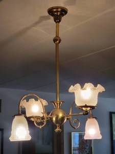 lot 26A image: Stunning Vintage Brass Chandelier