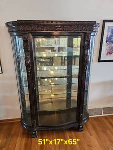 lot 6G image: Early 19th Century Renaissance English Bowfront Curio Cabinet