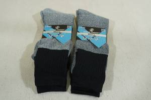 lot 82 image: 4 Pairs Wear Proof Cushioned Crew Socks - Size 10-13
