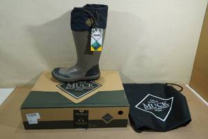 lot 110 image: Muck Unisex Forager Boots - Mens 9Womens 10