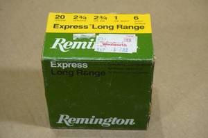 lot 153 image: 25 Remington Express 20 Gauge 2-34 6 Shot Shotshells