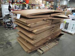 lot 123 image: Pallet of 13 Ultra Heavy Duty SpaceKraft Gaylord Boxes