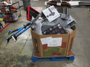lot 131 image: Pallet of Store Overstock Store and Ecommerce Product and Returns