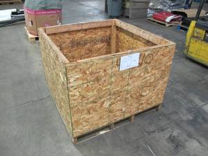 lot 132 image: Wooden Storage Box built onto a Pallet