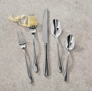 lot 343 image: NEW  Members Mark Premium 1810 Stainless Steel Mirror Finish 20-Piece Flatware Set