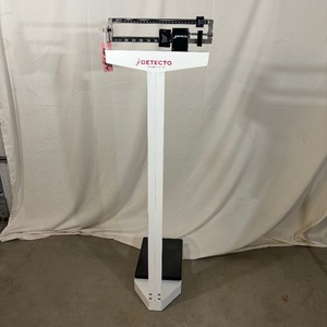 lot 15 image: MSRP $300 DETECTO DOCTORS MEDICAL BALANCE BEAM SCALE 400lb CAPACITY - GREAT CONDITION