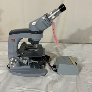 lot 28 image: American Optical Spencer Professional Binocular Microscope Includes 4 Objectives Plus AO 1051 Transformer - Great Working Condition Selling Online Reconditioned For $1600