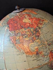 lot 45 image: Vintage Replogle 10 Globe