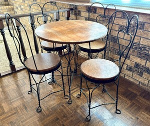 lot 8 image: Antique Ice Cream Parlor Table and Chairs Set