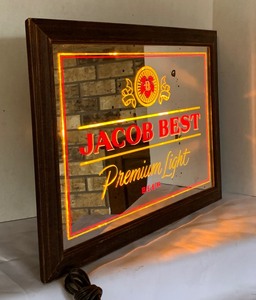 lot 100 image: Fantastic Light-Up Jacob Beer Mirror