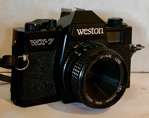 lot 103 image: Vintage Weston 35mm Film Camera ans Case