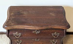 lot 66 image: Small Vintage Bombay Style Wood Chest of Drawers