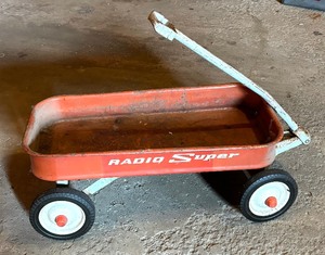 lot 166 image: Vintage Radio Super Wagon