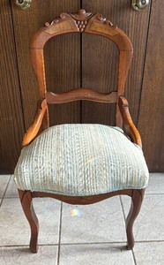 lot 183 image: Charming Vintage Chair