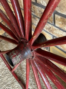 lot 192 image: Vintage Wagon Wheel