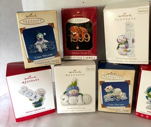 lot 195 image: Hallmark Annual Keepsake Ornaments