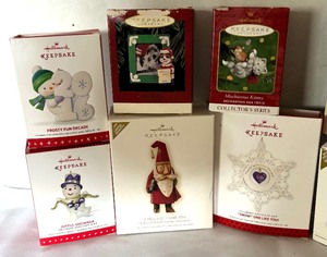 lot 199 image: Festive Hallmark Keepsakes Ornaments