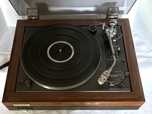 lot 222 image: Pioneer Turntable