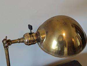 lot 68 image: Vintage Brass Desk Lamp