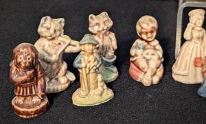 lot 122 image: Assorted Wade Porcelain Figurines #2