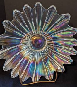 lot 206 image: Pretty Pair of Iridescent Glass Plates