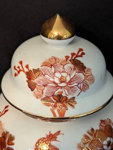 lot 219B image: Vintage Painted Porcelain Ginger Jar
