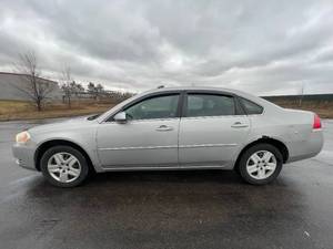 lot 17B image: 2008 Chevrolet Impala LS
