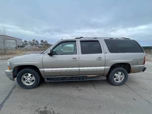 lot 17G image: 2003 Chevrolet Suburban - 4X4
