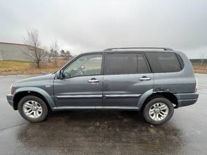 lot 26 image: 2005 Suzuki Xl7 - 4X4