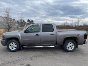 lot 13B image: 2009 Chevrolet Silverado 1500 LT - 4X4