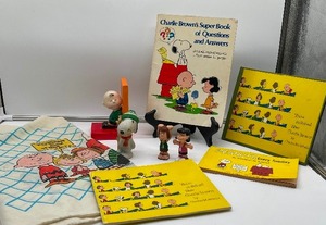 Vintage 1950 Charlie Brown Bookend, Books, Squeaker, Pillowcase