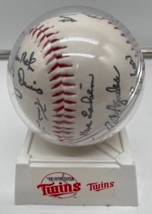 1991 MINNESOTA TWINS WORLD SERIES TEAM AUTOGRAPHED baseball STAMPED