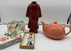 Chinese Decor - Teapot  Melamine Trays  Silk Lady Vase
