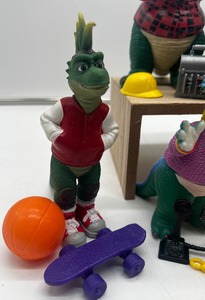 Dinosaurs TV Series Action Figurines Hasbro 1991 Disney Set Vintage Toys