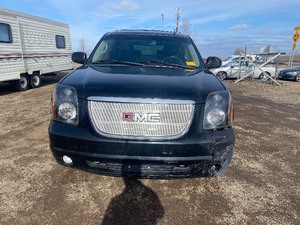 2011 GMC Yukon XL SLT