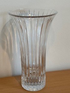 lot 62 image: Mikasa Park Avenue Crystal Vase