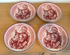 lot 70 image: Set of Four Williams and Sonoma St. Nick Luncheon Plates