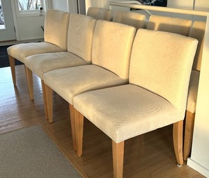 lot 10 image: Set of Eight Elegant McCreary Modern Dining Room Chairs