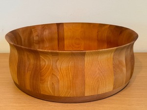 lot 75 image: Two Wooden Serving Bowls including a John McLeod Design created Exclusively for Williams Sonoma