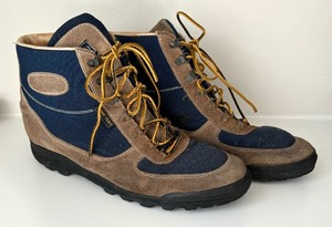 lot 158 image: Boots by Vasque