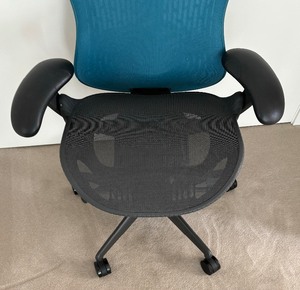 lot 10A image: Herman Miller Office Chair